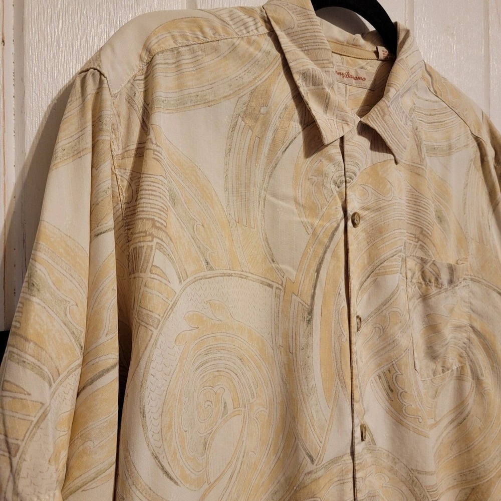 Tommy Bahama Mens Large 100% Silk Short Sleeve Button Down Shirt Abstract Tan - Picture 3 of 6